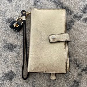 Henri Bendel wristlet